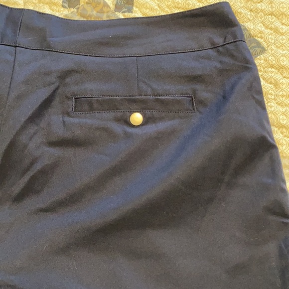 Bette & Court Navy Blue Capris - Size 12 - Picture 11 of 16
